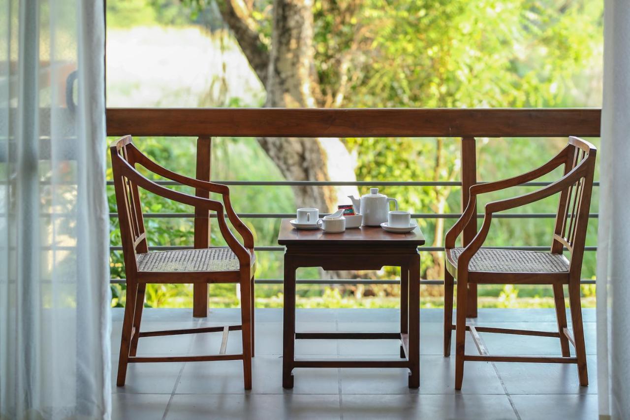 Earls Rajarata Hotell Anuradhapura Exteriör bild