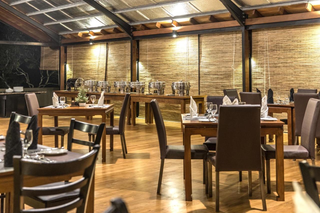 Earls Rajarata Hotell Anuradhapura Exteriör bild